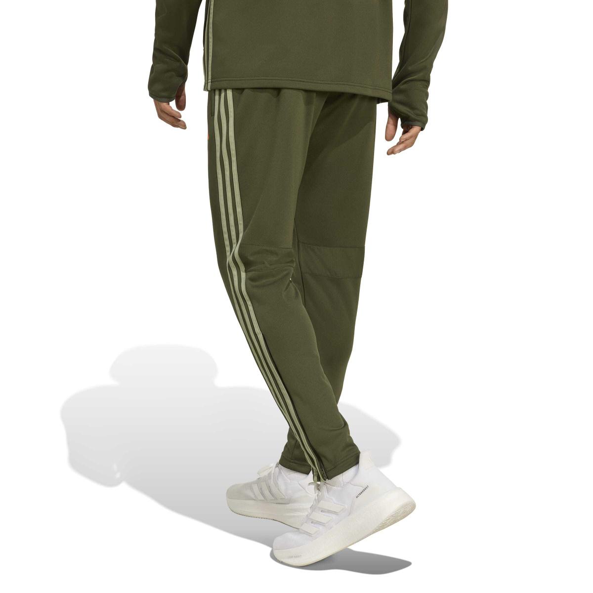 product/2/0/2025_09_adidas_jw4594_3_apparel_on_model_back_view_white.jpg