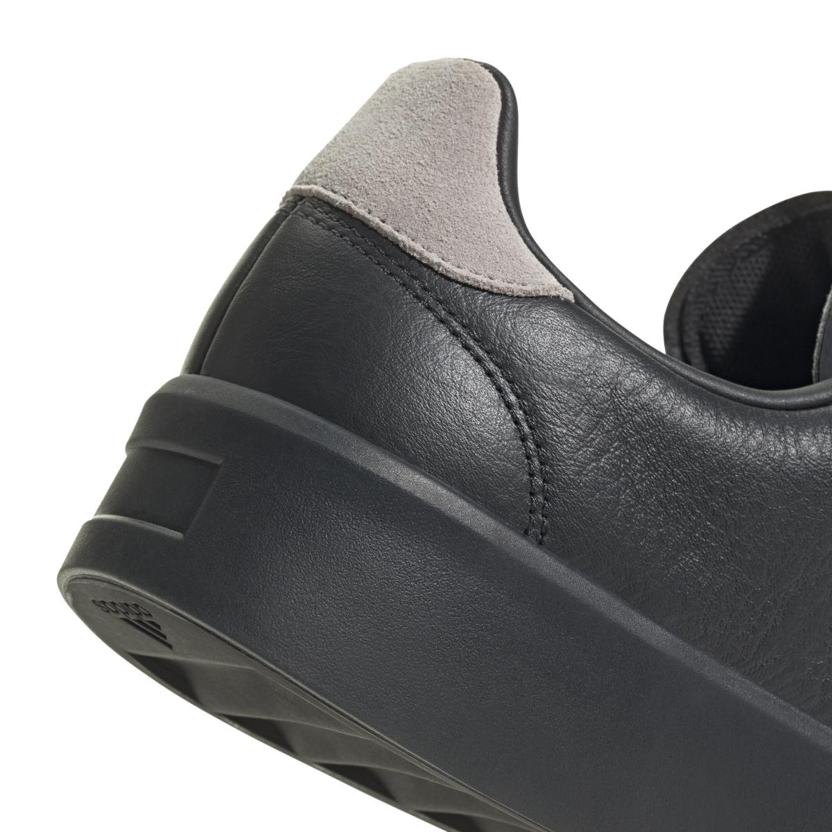 product/a/d/adidas_ji2378_8_footwear_photography_detail_view_1_white-nw091625.jpg
