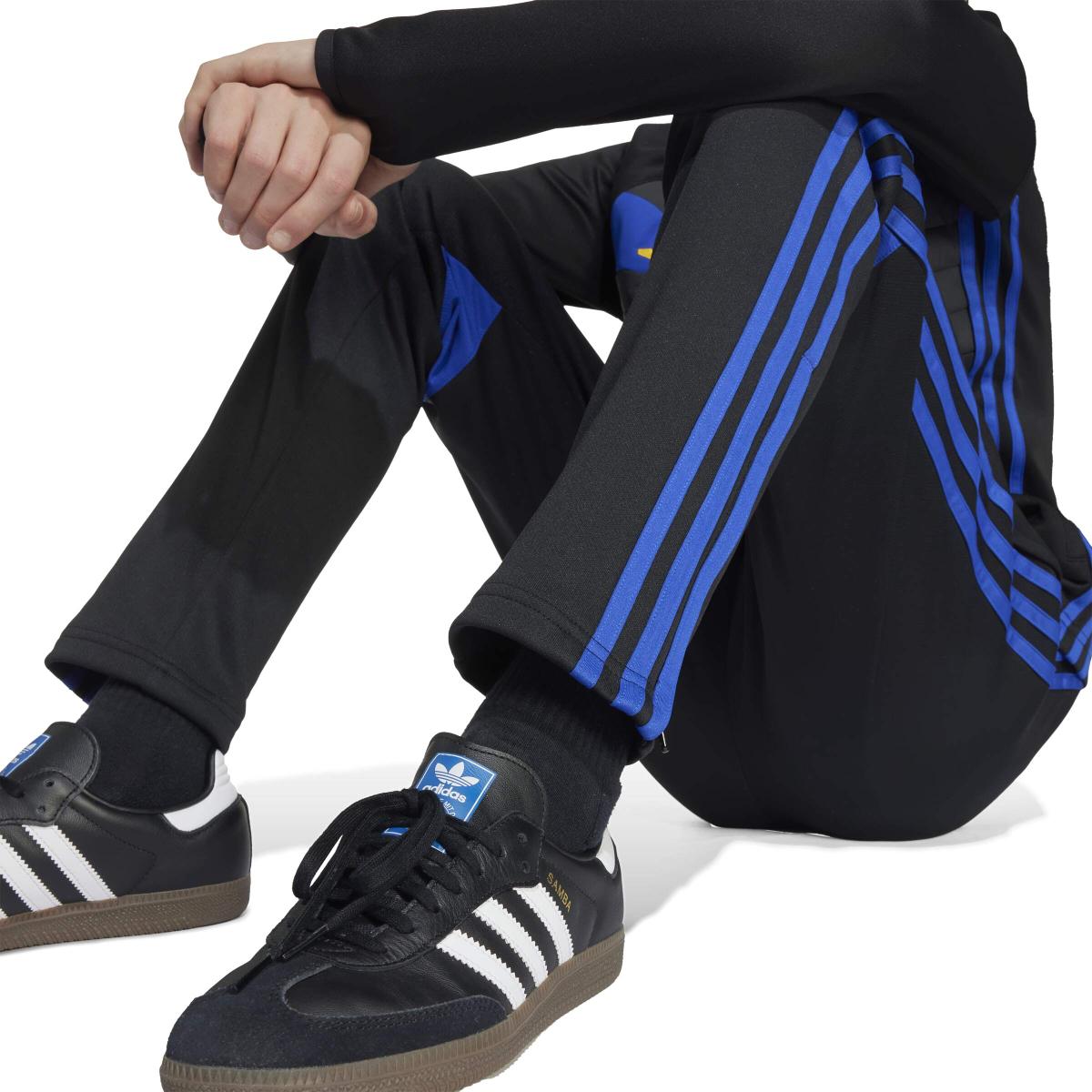 product/a/d/adidas_jw4597_6_apparel_on_model_detail_view_2_white.jpg