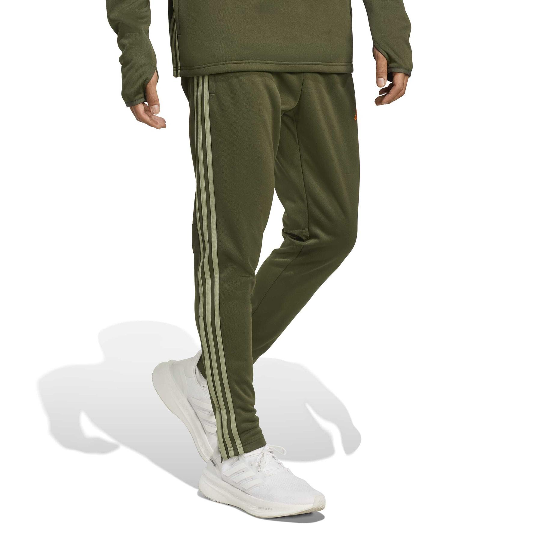 product/2/0/2025_09_adidas_jw4594_4_apparel_on_model_walking_view_white.jpg