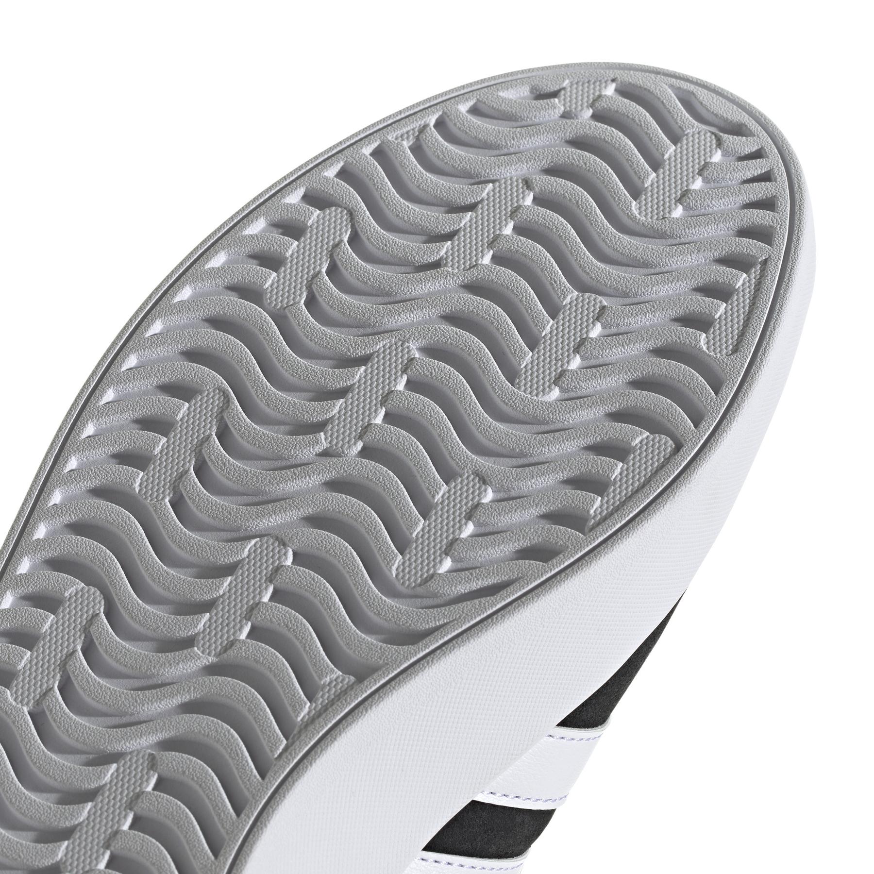product/a/d/adidas_id6278_9_footwear_photography_detail_view_2_white.jpg